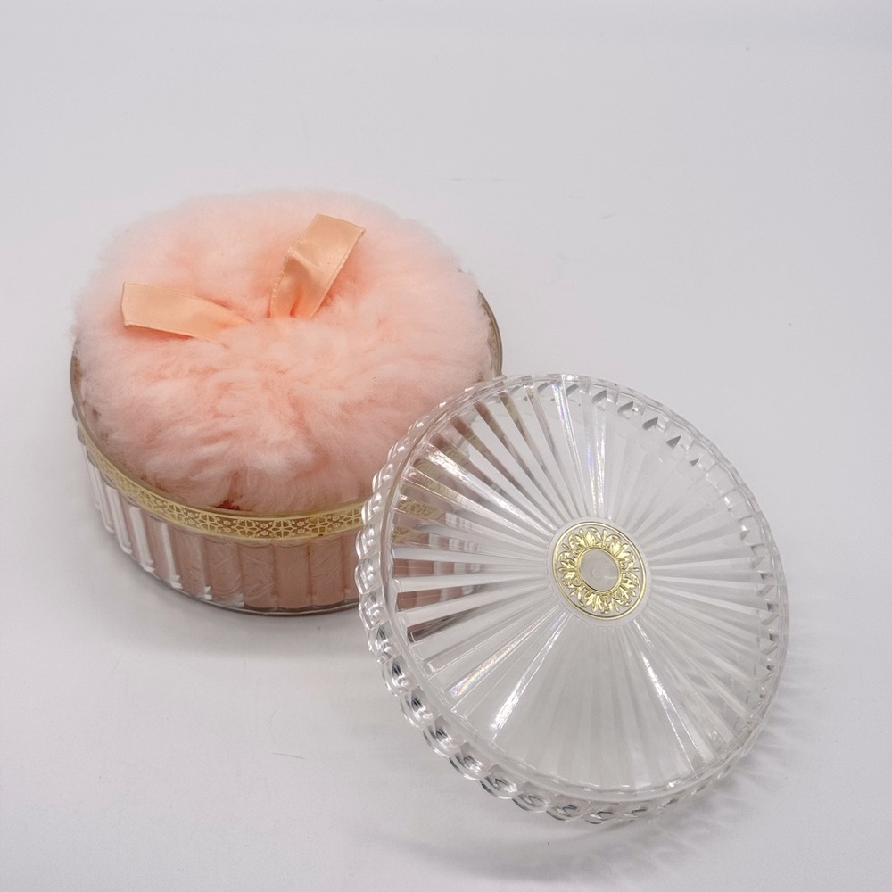 HOUBIGANT ESSENCE DE CHANTILLY DUSTING POWDER - VINTAGE.